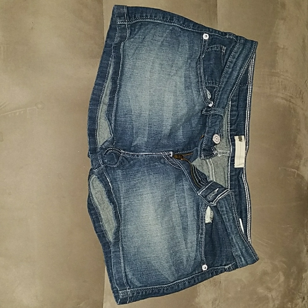 Levi jean shorts